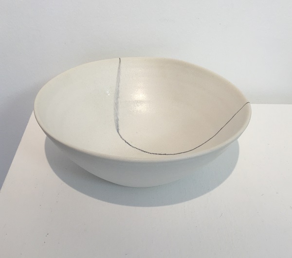 Small White Body Bowl with line 